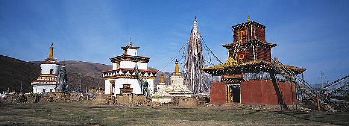 72P分辨率玩《赛博朋克2077》 丑的让人印象深刻